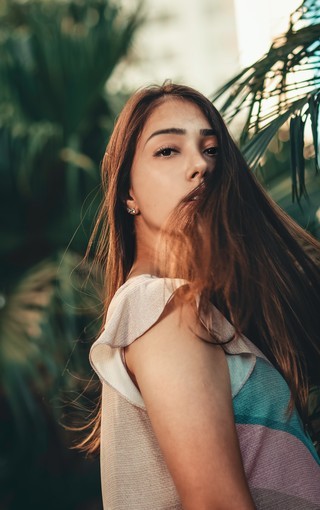 个性高清美女图片壁纸2-芒果图库