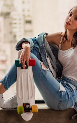 欧美感性美女图片壁纸-芒果图库