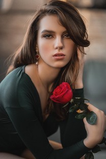知性美女图片壁纸2