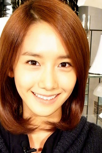 韩国美女林允儿手机壁纸