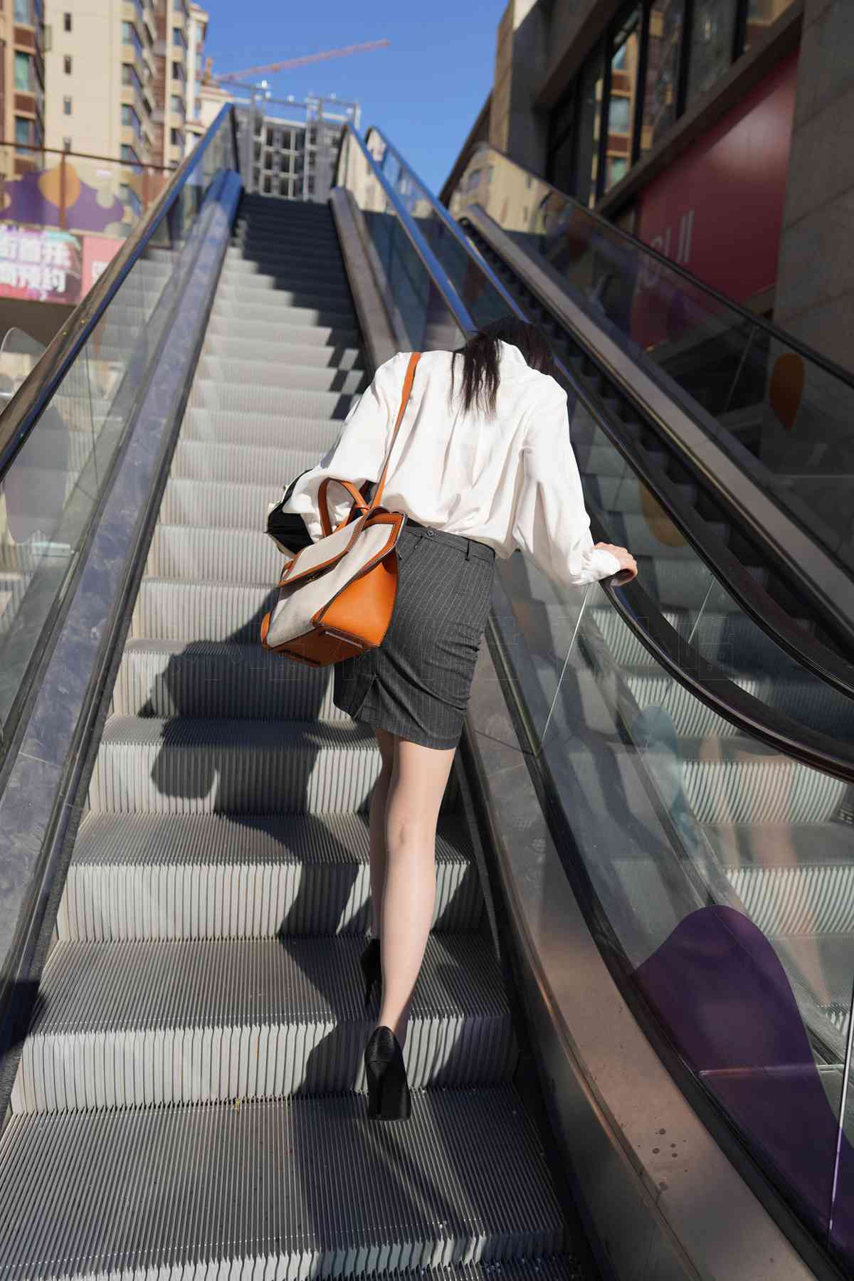 [kittyWawa袜小喵] KT256 户外职业装[98P]-芒果图库