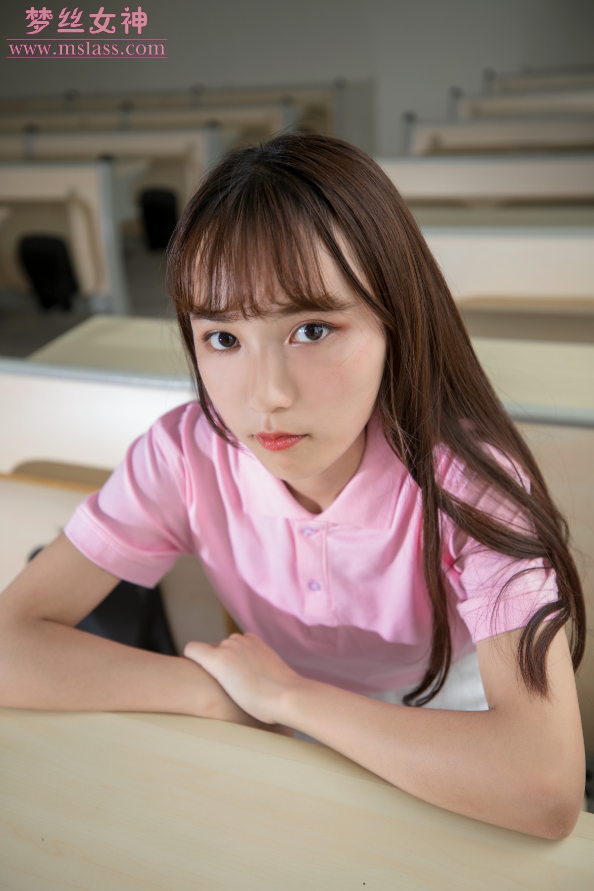 [MSLASS]梦丝女神 – 小兔 校园黑丝和白丝的可爱-芒果图库