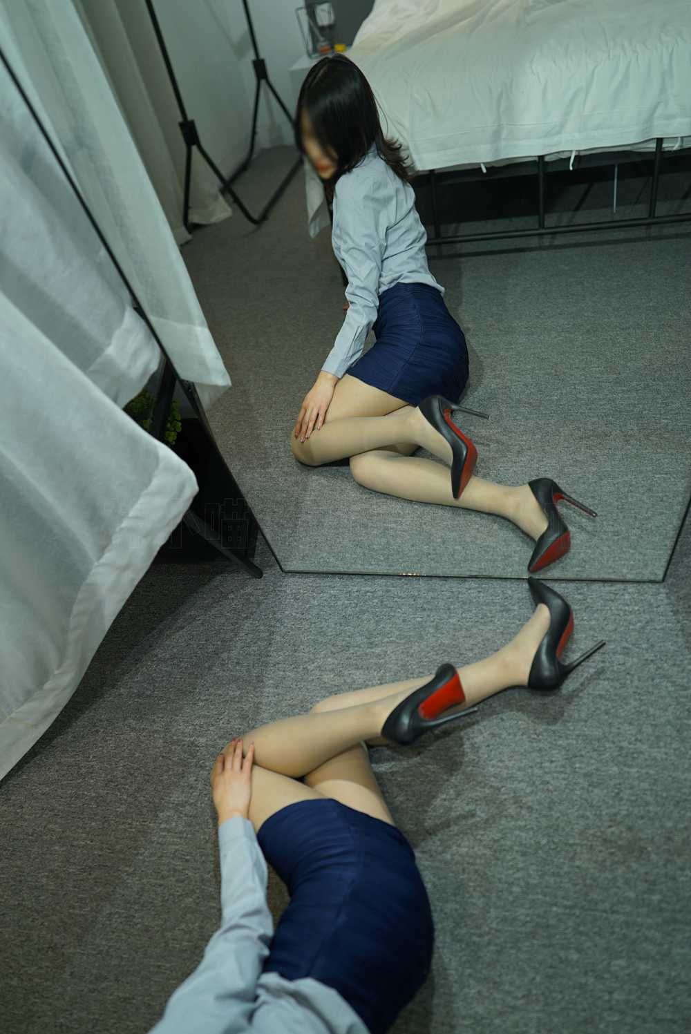 [kittyWawa袜小喵] KT145《镜中我》-芒果图库