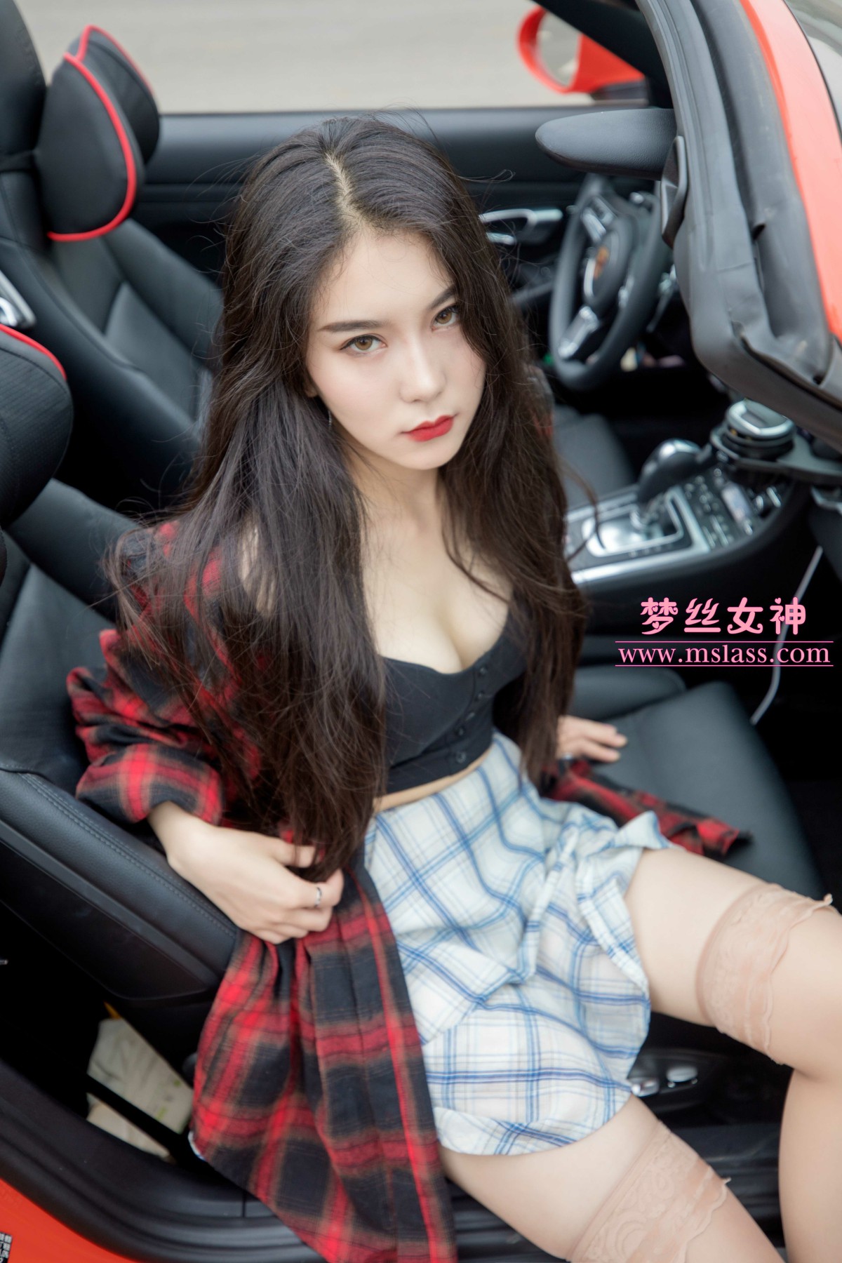 梦丝女神 苏安希-跑车女神-芒果图库
