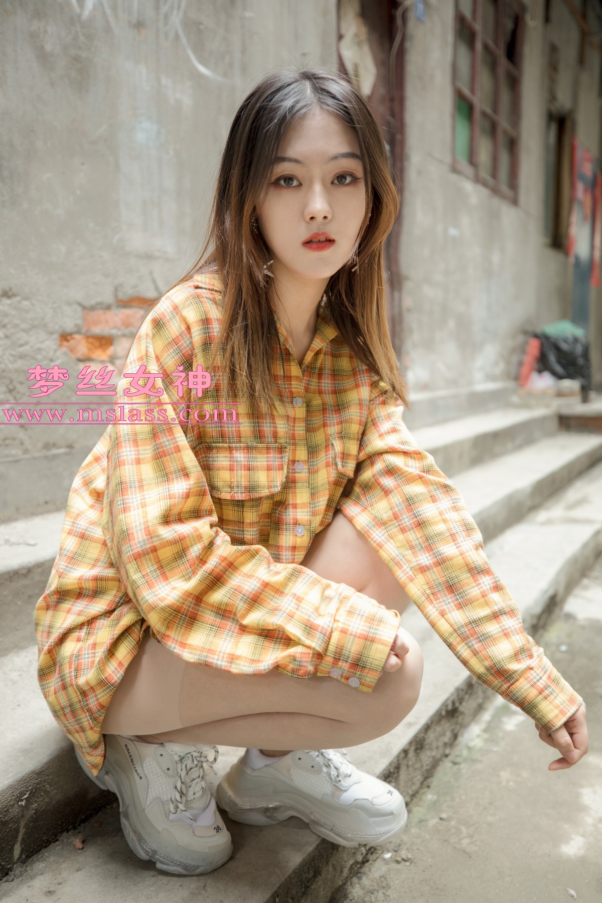 [MSLASS]梦丝女神 – 梦素 复古楼的性感美-芒果图库