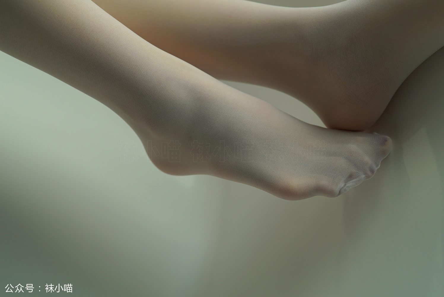 [kittyWawa袜小喵] KT126《雪色吊带袜》-芒果图库